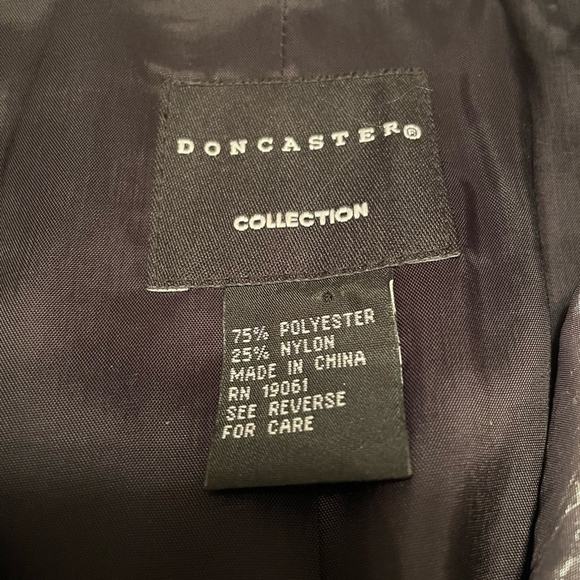 EUC - Don Caster Collection Floral Cut Away Jacket - Picture 7 of 10